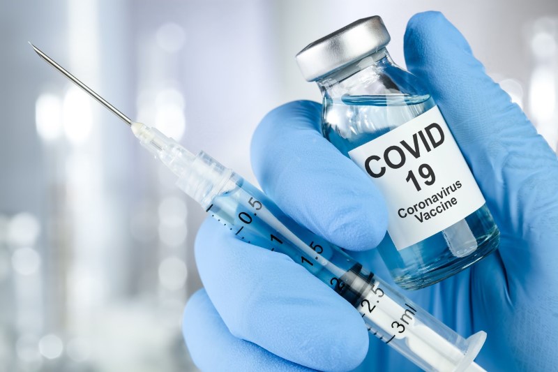 Вакцинация против COVID-19 в домах престарелых на Арубе